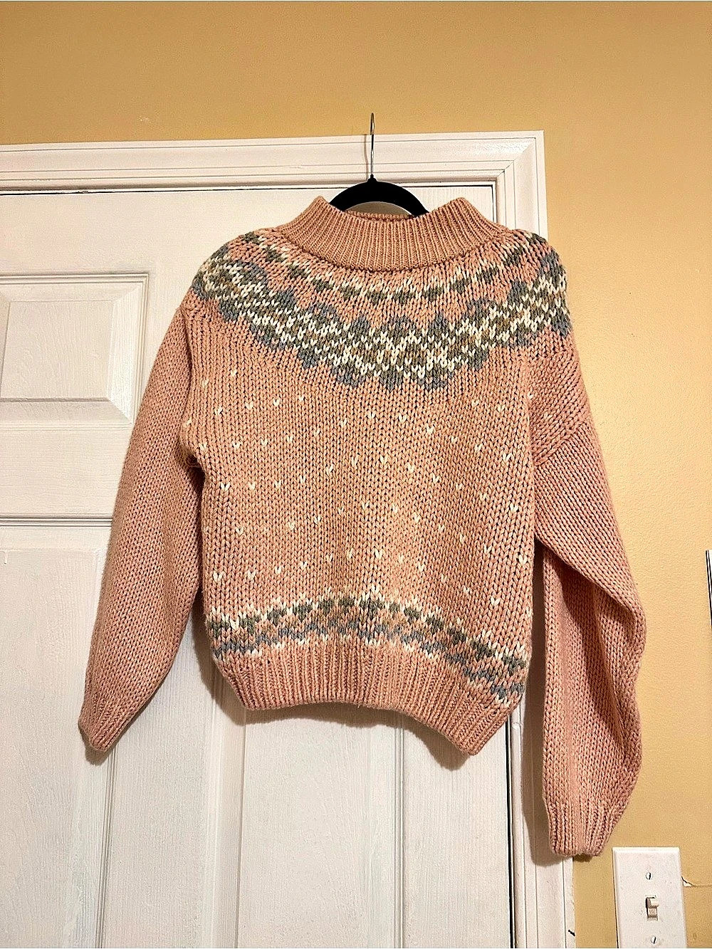 Currants Geometric Knit Sweater in Pink
